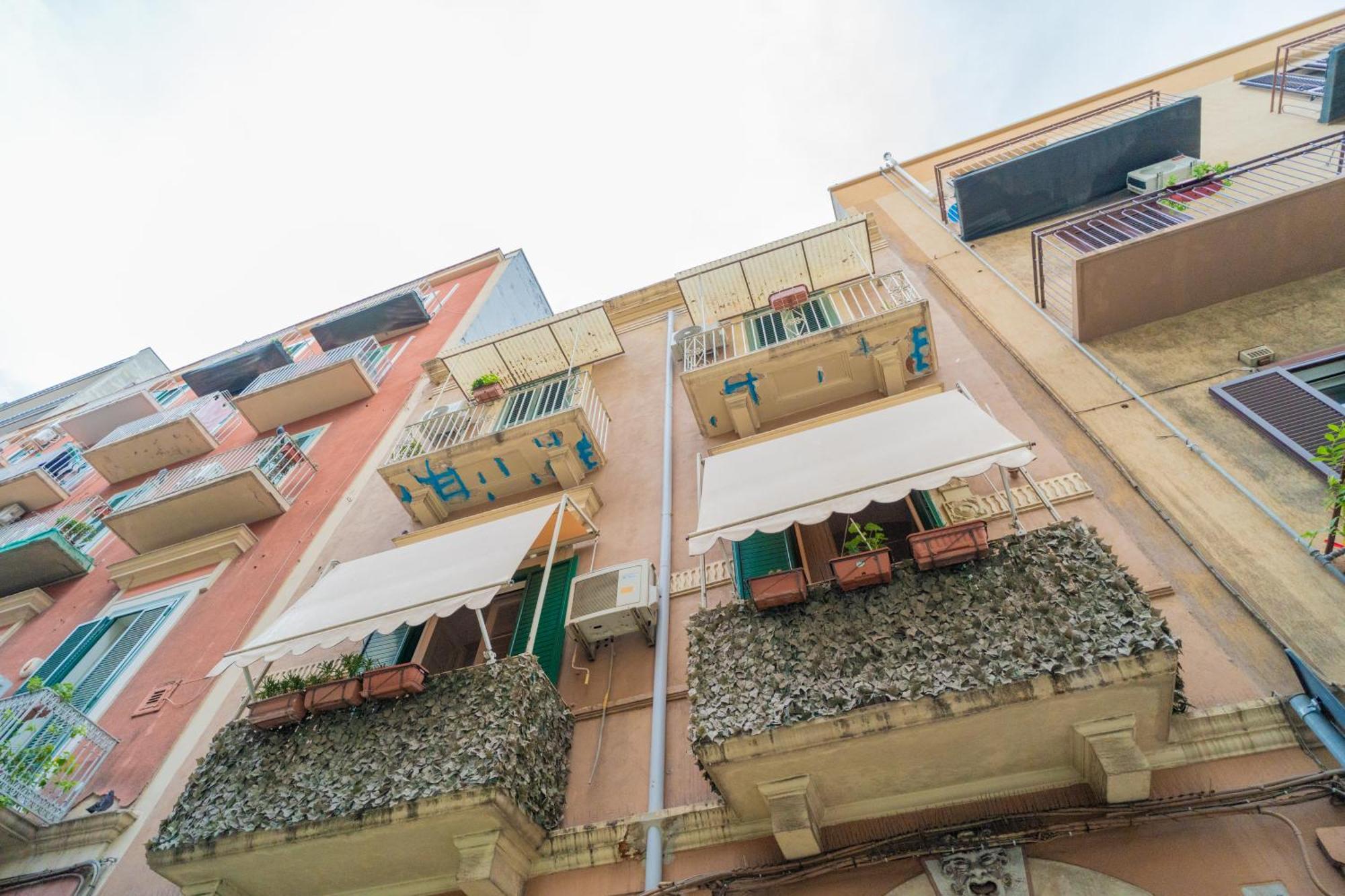 Apartamento Dimora Dante 310 Bari Exterior foto